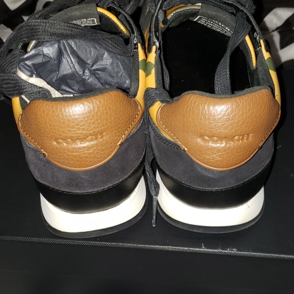 Shoes - Picture 3 of 4